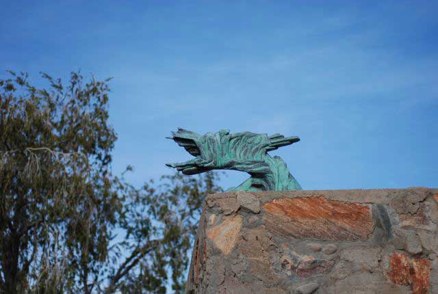 Linger-At-Taliesin-West-Sandy-Joe-Karpetz-