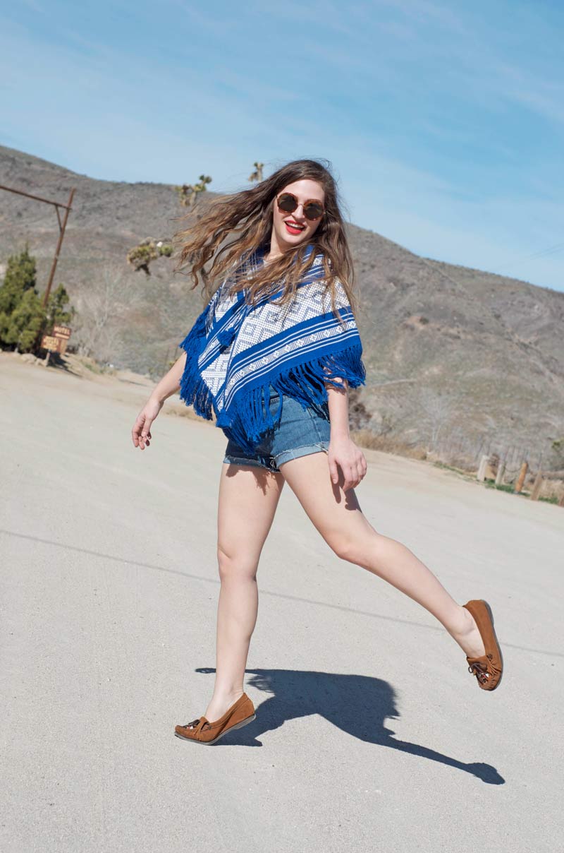 vintage-poncho-in-pioneertown-sandy-joe-karpetz-