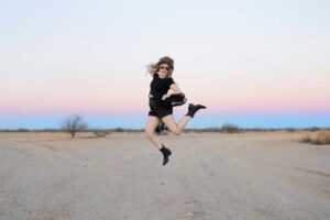 Dressed-in-black-arizona-desert-sandy-joe-karpetz-