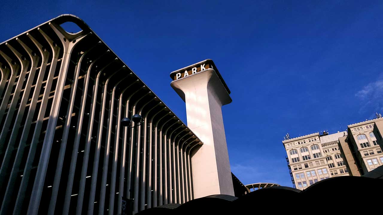 Spokane-Washington-City-Guide-downtown-spokane-Sandy-Joe-Karpetz-1 Spokane-Washington-City-Guide-downtown-spokane-