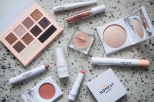 Full-Face-of-Honest-Beauty