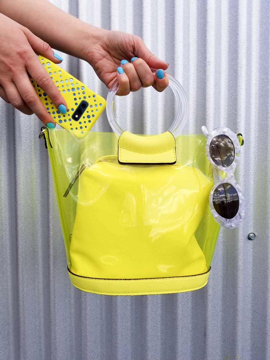 how to wear neon